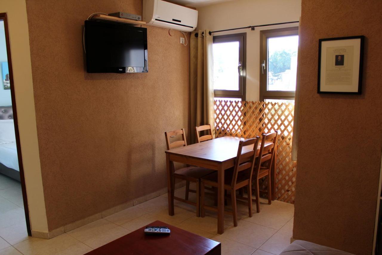 Aliyah Return Center Bed & Breakfast Degania Bet Room photo