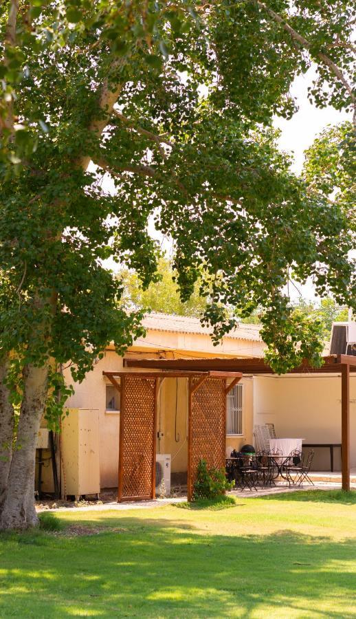Aliyah Return Center Bed & Breakfast Degania Bet Exterior photo